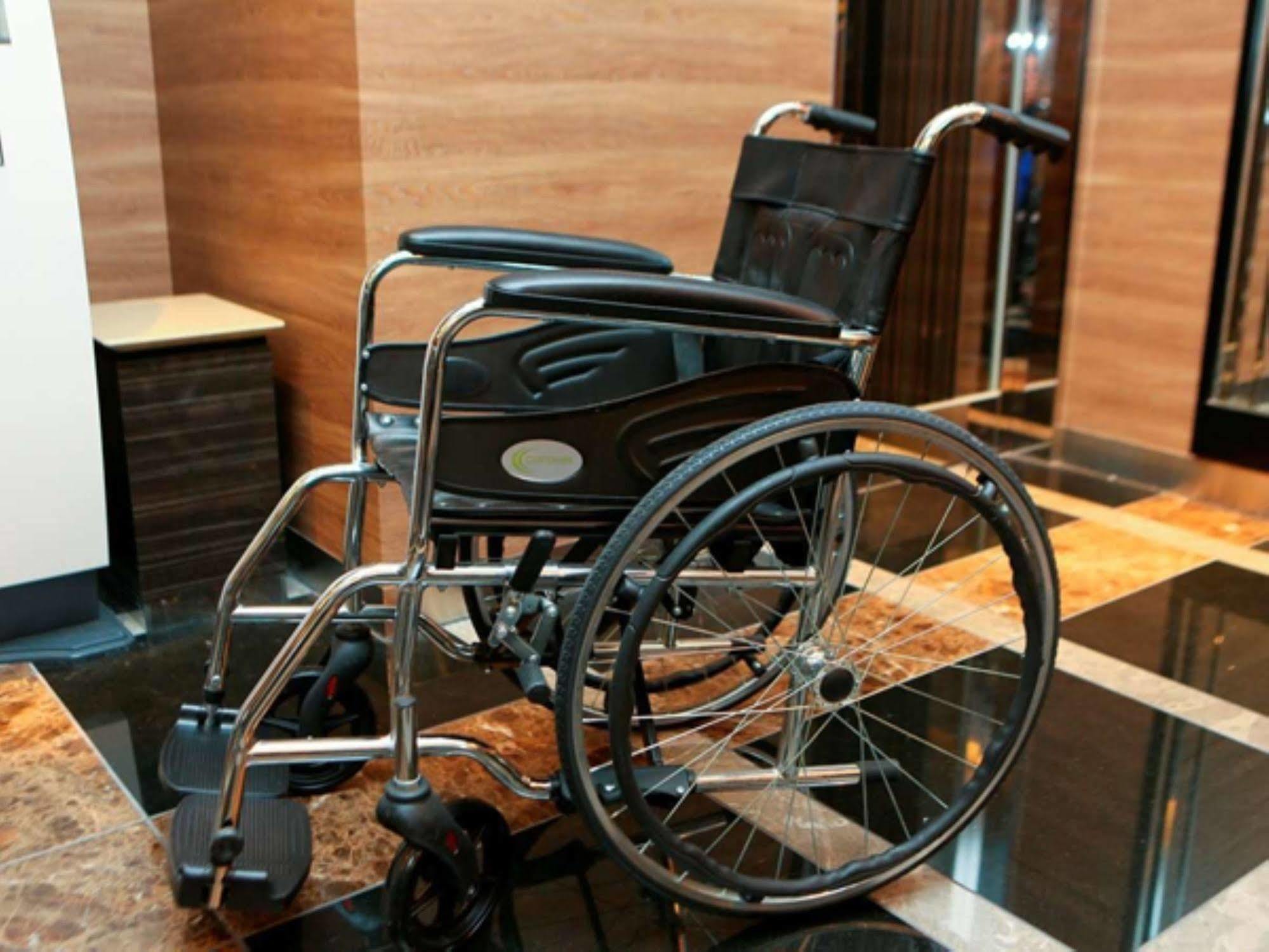 Apa Hotel Higashi Nihombashi Ekimae Токіо Екстер'єр фото